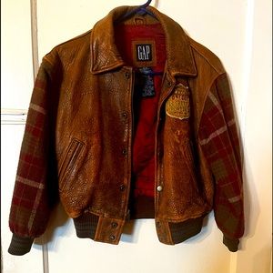 VINTAGE Genuine Leather mid 2000’s Gap Kids jacket. Perfect condition.